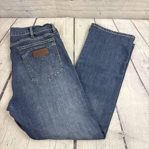 Wrangler Retro Relaxed Boot Jeans Mens 36x32 (Measures 30) Blue Denim Med Wash